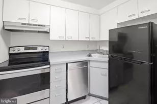 2611 Adams Mill Rd NW, Washington, DC 20009 - Photo 9