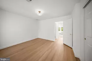 1945 39th St NW, Washington, DC 20007 - Photo 13