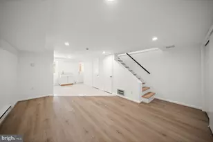 1945 39th St NW, Washington, DC 20007 - Photo 15