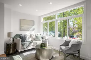 1945 39th St NW, Washington, DC 20007 - Photo 7