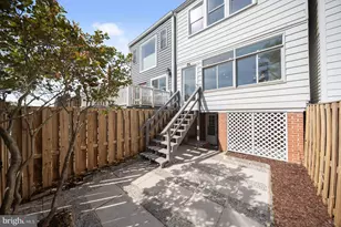 1945 39th St NW, Washington, DC 20007 - Photo 21