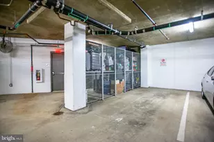 2550 17th St NW, Washington, DC 20009 - Photo 31
