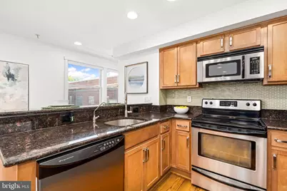 1628 C Street SE #302, Washington, DC 20003 - Photo 7