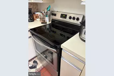 1733 20th Street NW #302, Washington, DC 20009 - Photo 11