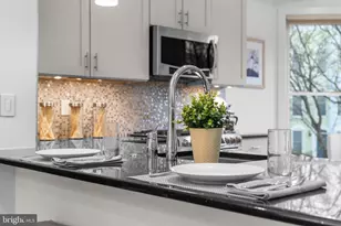 1010 4th St SE, Washington, DC 20003 - Photo 23