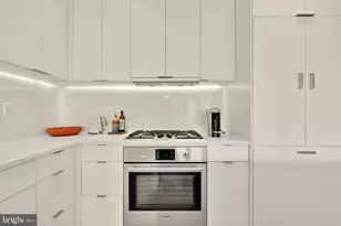 930 French St NW, Washington, DC 20001 - Photo 11