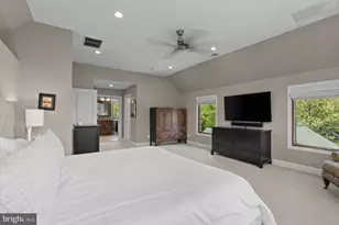 5741 27th St NW, Washington, DC 20015 - Photo 49