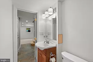 5741 27th St NW, Washington, DC 20015 - Photo 47