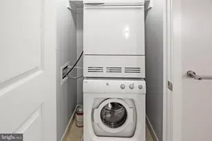 1025 1st St SE, Washington, DC 20003 - Photo 21