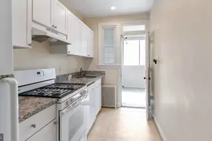 4482 MacArthur Blvd NW, Washington, DC 20007 - Photo 5