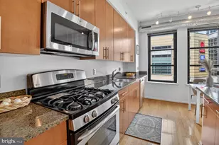 1390 Kenyon Street NW, Washington, DC 20010 - Photo 3