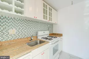 4201 Cathedral Ave NW, Washington, DC 20016 - Photo 9