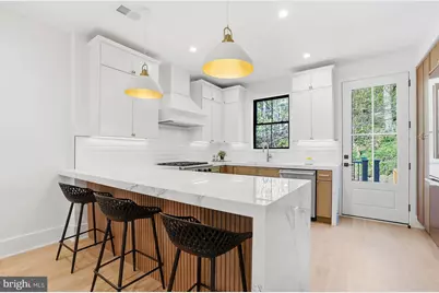 2026 37th Street NW, Washington, DC 20007 - Photo 9