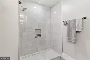 1028 Bladensburg Rd NE, Washington, DC 20002 - Photo 13