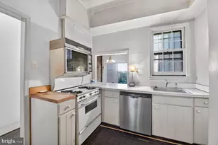 1002 Independence Ave SE, Washington, DC 20003 - Photo 9