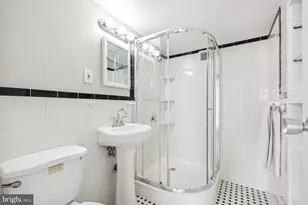 2401 H St NW, Washington, DC 20037 - Photo 21