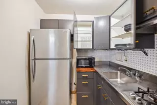 2401 H St NW, Washington, DC 20037 - Photo 9