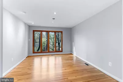 5211 Macarthur Terrace NW, Washington, DC 20016 - Photo 3