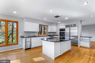 5211 MacArthur Terrace NW, Washington, DC 20016 - Photo 9