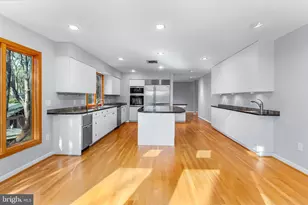 5211 MacArthur Terrace NW, Washington, DC 20016 - Photo 5