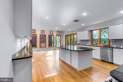 5211 Macarthur Terrace NW, Washington, DC 20016 - Photo 7