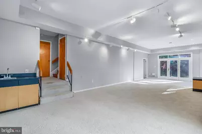 5211 Macarthur Terrace NW, Washington, DC 20016 - Photo 37