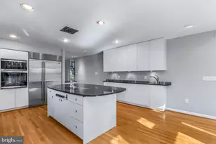 5211 MacArthur Terrace NW, Washington, DC 20016 - Photo 9