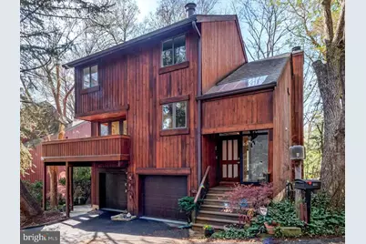 5211 Macarthur Terrace NW, Washington, DC 20016 - Photo 3