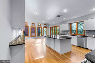 5211 MacArthur Terrace NW, Washington, DC 20016 - Photo 5