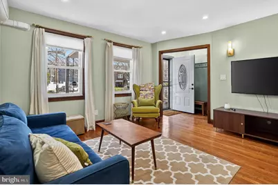 32 Farragut Place NW, Washington, DC 20011 - Photo 3