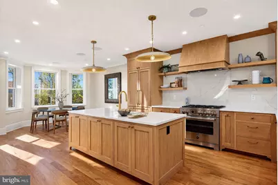 647 E Street NE, Washington, DC 20002 - Photo 5