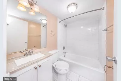 1260 21st Street NW #1004, Washington, DC 20036 - Photo 17