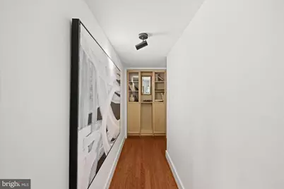 4840 Macarthur Boulevard NW #301, Washington, DC 20007 - Photo 3