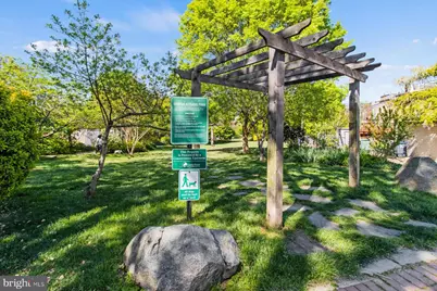 43 T Street NW, Washington, DC 20001 - Photo 33