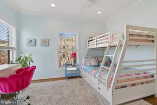 423 L St SE, Washington, DC 20003 - Photo 35