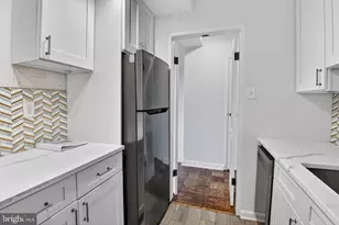 4201 Cathedral Ave NW, Washington, DC 20016 - Photo 7