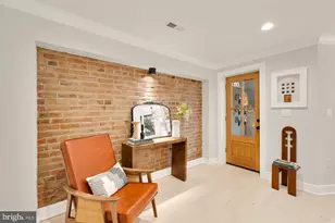 647 G SE, Washington, DC 20003 - Photo 3