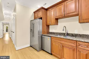 1126 Columbia Rd NW, Washington, DC 20009 - Photo 9