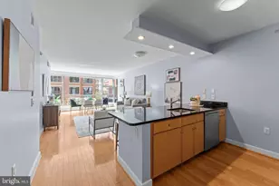 1117 10th St NW, Washington, DC 20001 - Photo 3