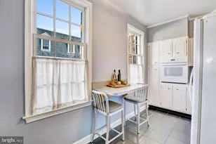 2528 Queen Annes Ln NW, Washington, DC 20037 - Photo 15