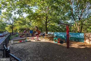 2528 Queen Annes Ln NW, Washington, DC 20037 - Photo 31