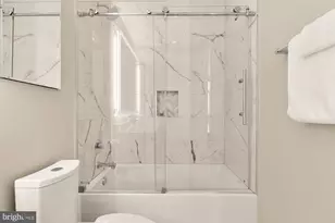 646 H St NE, Washington, DC 20002 - Photo 17