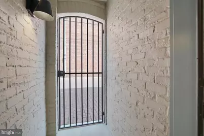 1313 Linden Court NE, Washington, DC 20002 - Photo 9