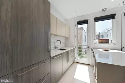 1313 Linden Court NE, Washington, DC 20002 - Photo 31