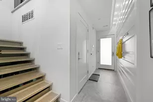 1313 Linden Ct NE, Washington, DC 20002 - Photo 9