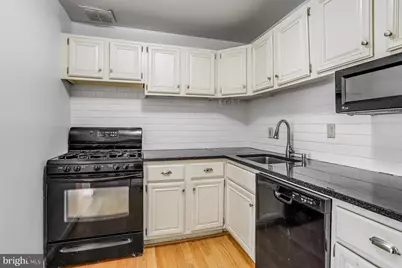 4555 Macarthur Boulevard NW #103, Washington, DC 20007 - Photo 7