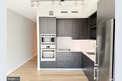1300 4th Street SE #402, Washington, DC 20003 - Photo 3