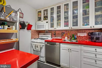 1260 21st Street NW #111, Washington, DC 20036 - Photo 7