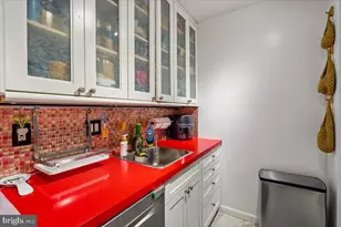 1260 21st St NW, Washington, DC 20036 - Photo 9