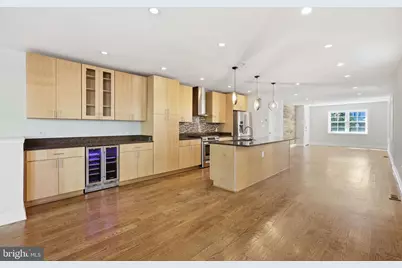1820 Independence Avenue SE #1, Washington, DC 20003 - Photo 3